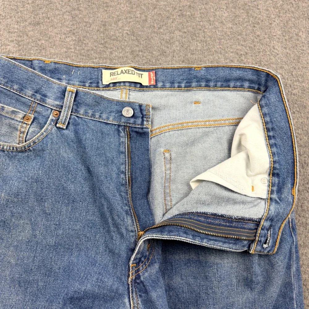 Levi's 550 Relaxed Fit Men's Jeans 38x30 Medium Wash‎ Blue Denim 550-0216